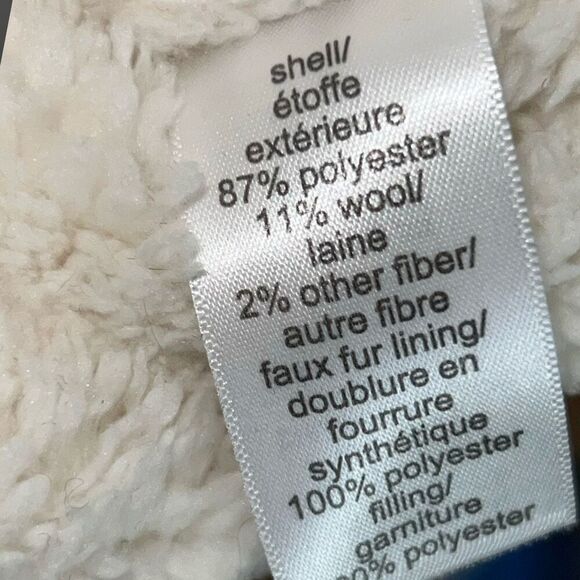 NWT Maurices Wool Blend Vest Sherpa Lined Red Plaid Pockets Size Medium - Picture 5 of 7